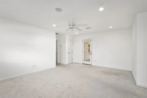 $515,000 | 5834 Braesheather Drive, Houston, TX 77096