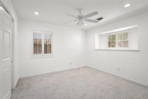 $515,000 | 5834 Braesheather Drive, Houston, TX 77096