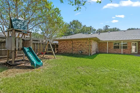 $515,000 | 5834 Braesheather Drive, Houston, TX 77096