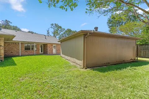 $515,000 | 5834 Braesheather Drive, Houston, TX 77096