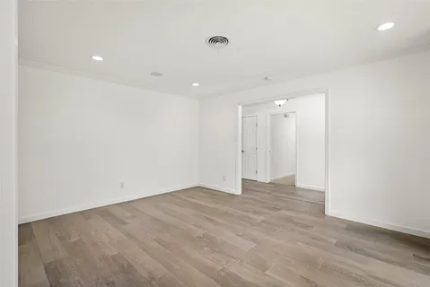 $515,000 | 5834 Braesheather Drive, Houston, TX 77096