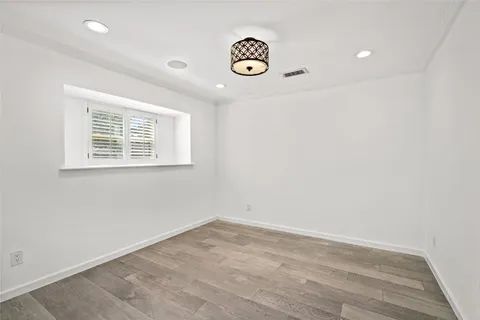 $515,000 | 5834 Braesheather Drive, Houston, TX 77096