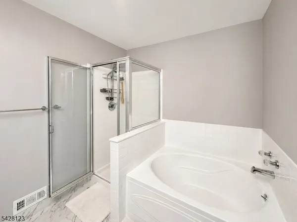 $3,000 | 605 Magnolia Lane, Somerville, NJ 08876