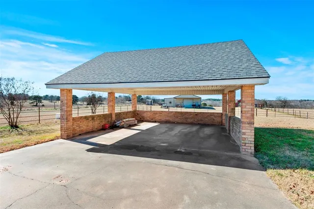 view of the terrace with wooden floor