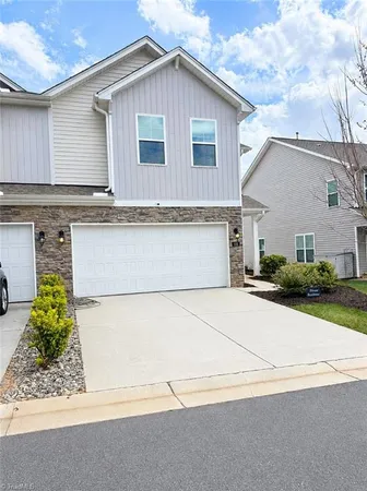 $2,595 | 216 Stamm Drive, Greensboro, NC 27455