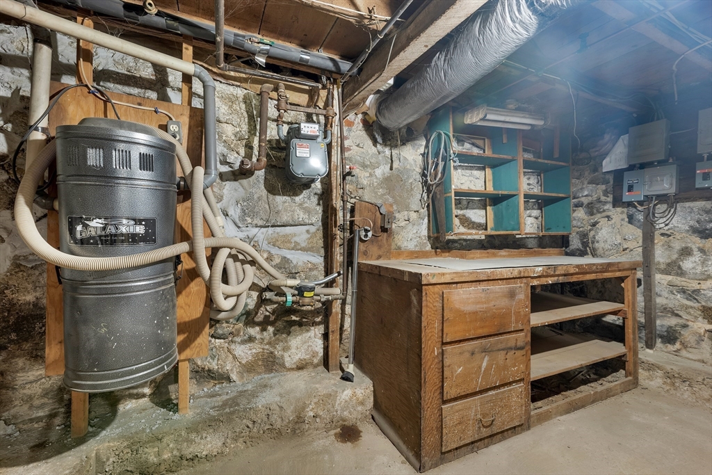 100 West Meadow Road Lowell, MA 01854 - Photo 37 of 41