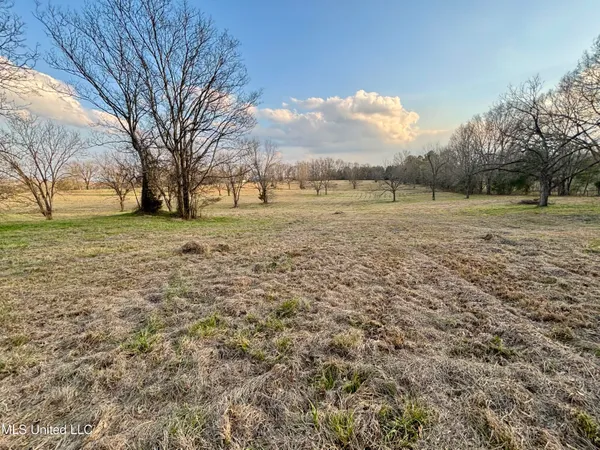 $280,000 | 1255 North Chapel Hill Road, Raymond, MS 39154