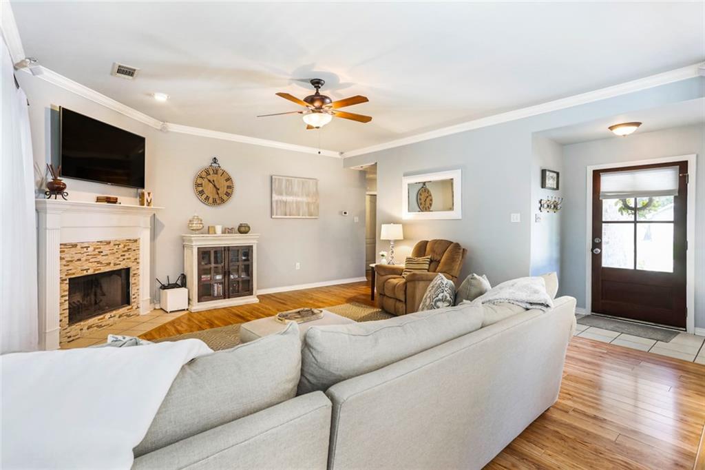 2305 Rue Toulander Street Mandeville, LA 70448 - Photo 3 of 15 Gallery Image 3