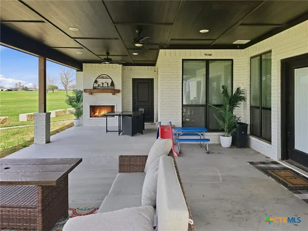 a view of a garden with a big room