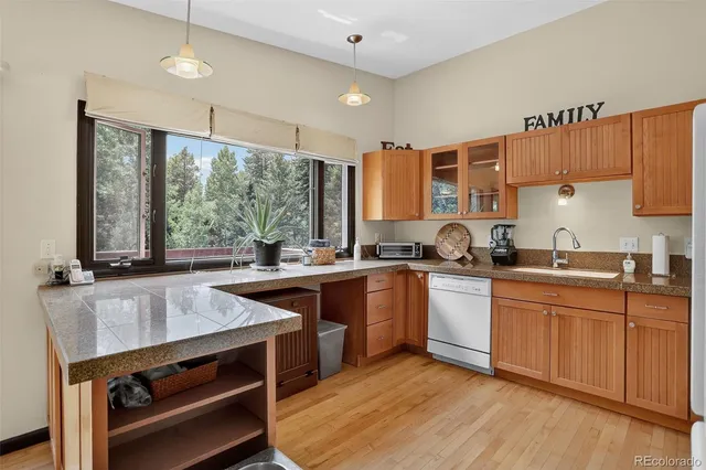 $750,000 | 723 Snyder Mountain Road, Evergreen, CO 80439