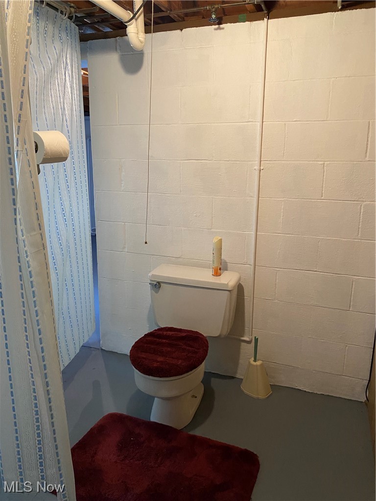 421 Omar Street Struthers, OH 44471 - Photo 21 of 31 Basement bathroom