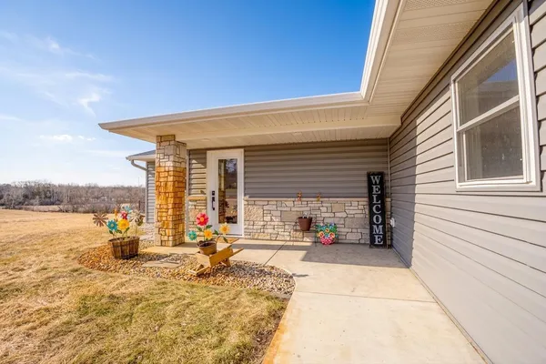 $525,000 | 101 Meadow Lane, New London, MN 56273