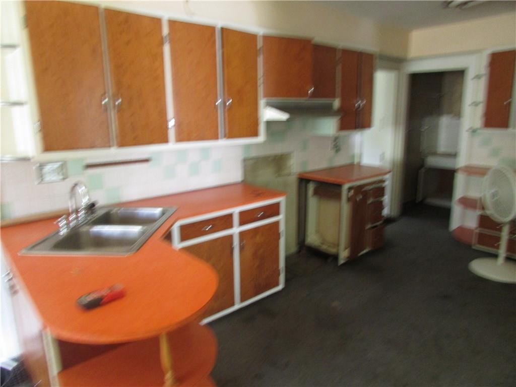 3069 State Road New Castle, PA 16105 - Photo 2 of 10 Kitchen