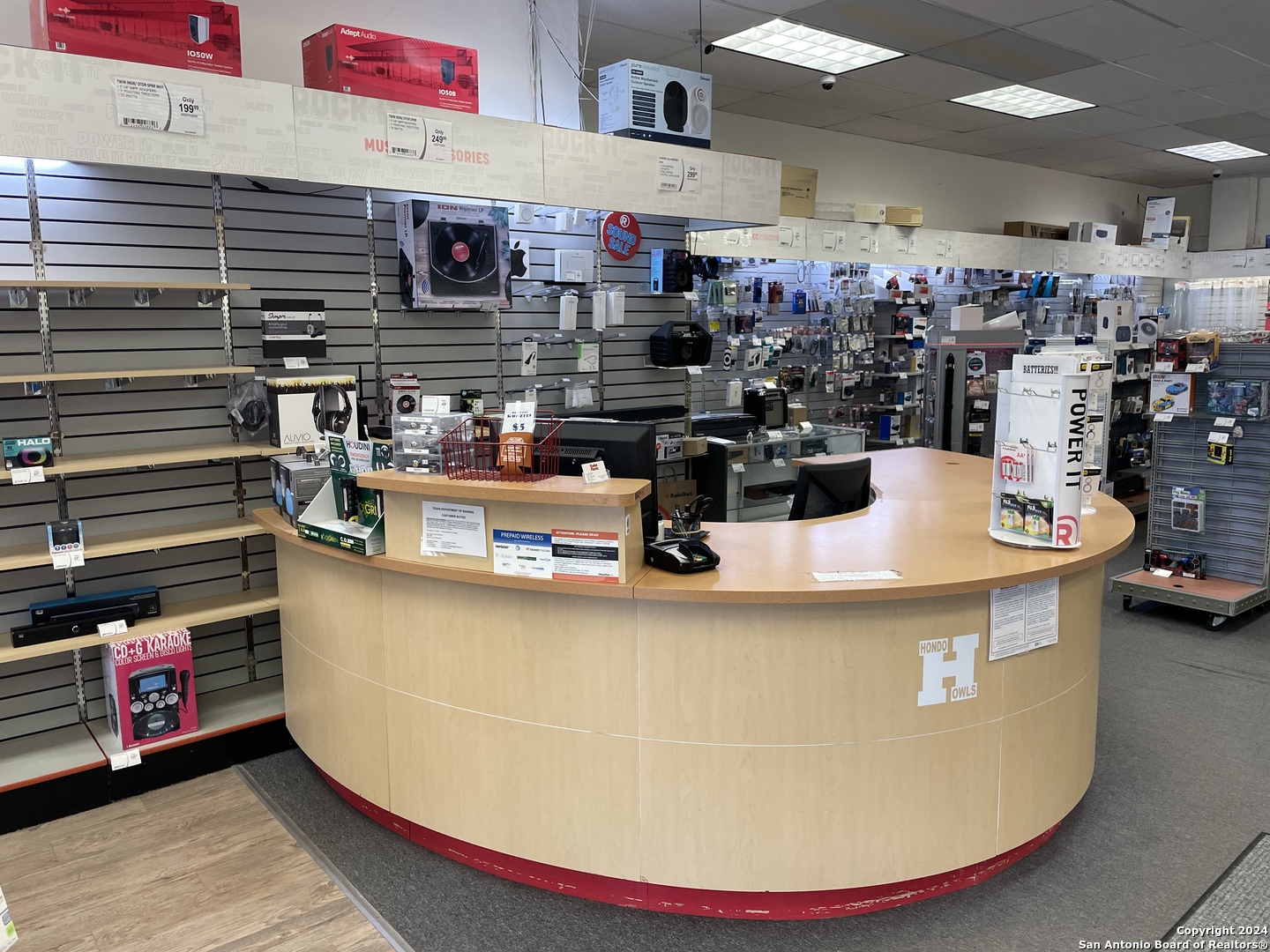 1110 18th Street Hondo, TX 78861 - Photo 3 of 23