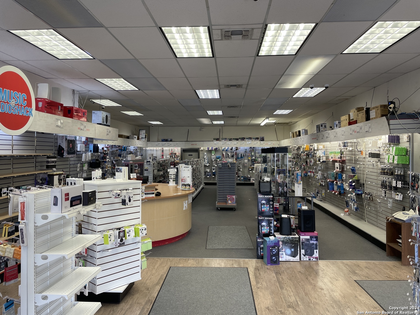 1110 18th Street Hondo, TX 78861 - Photo 4 of 23