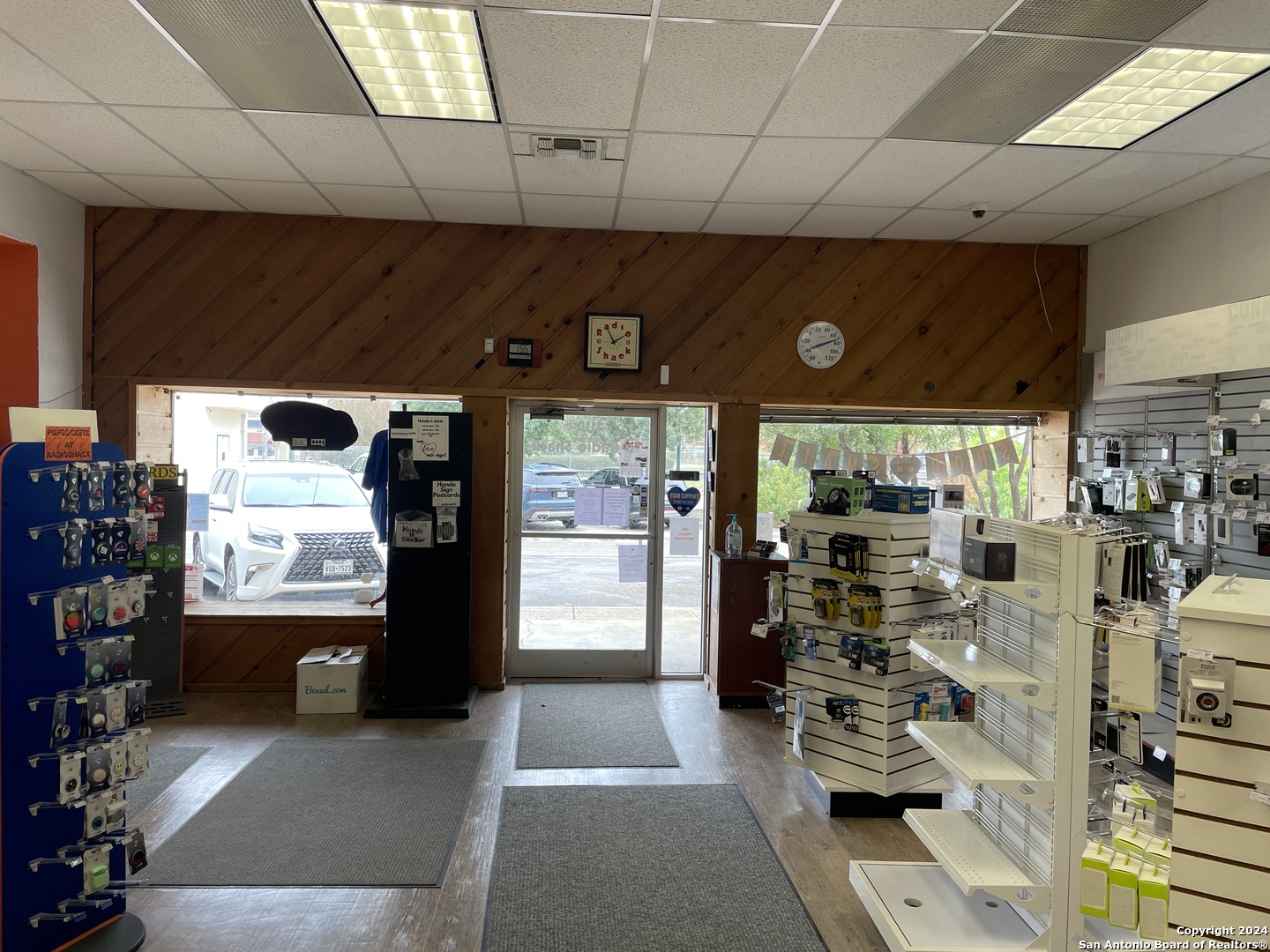 1110 18th Street Hondo, TX 78861 - Photo 7 of 23