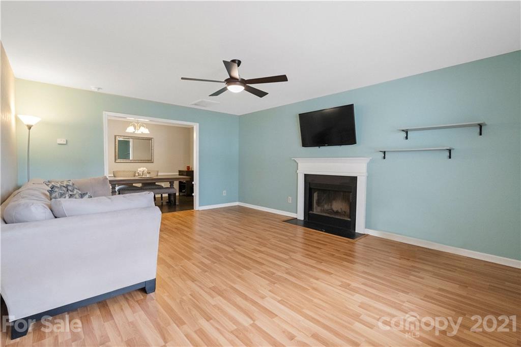 1620 Flagsworth Road Clover, SC 29710 - Photo 4 of 26 Gallery Image 4