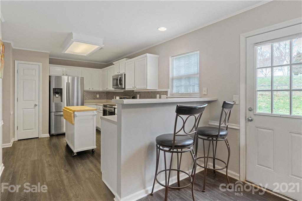 1620 Flagsworth Road Clover, SC 29710 - Photo 9 of 26 Gallery Image 9