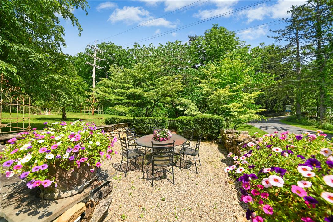 1867 Old Mill Road Bethlehem, PA 18015 - Photo 28 of 35 Gallery Image 28
