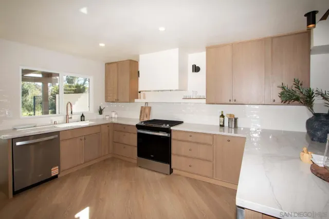 $1,325,000 | 17848 Caminito Balata, San Diego, CA 92128