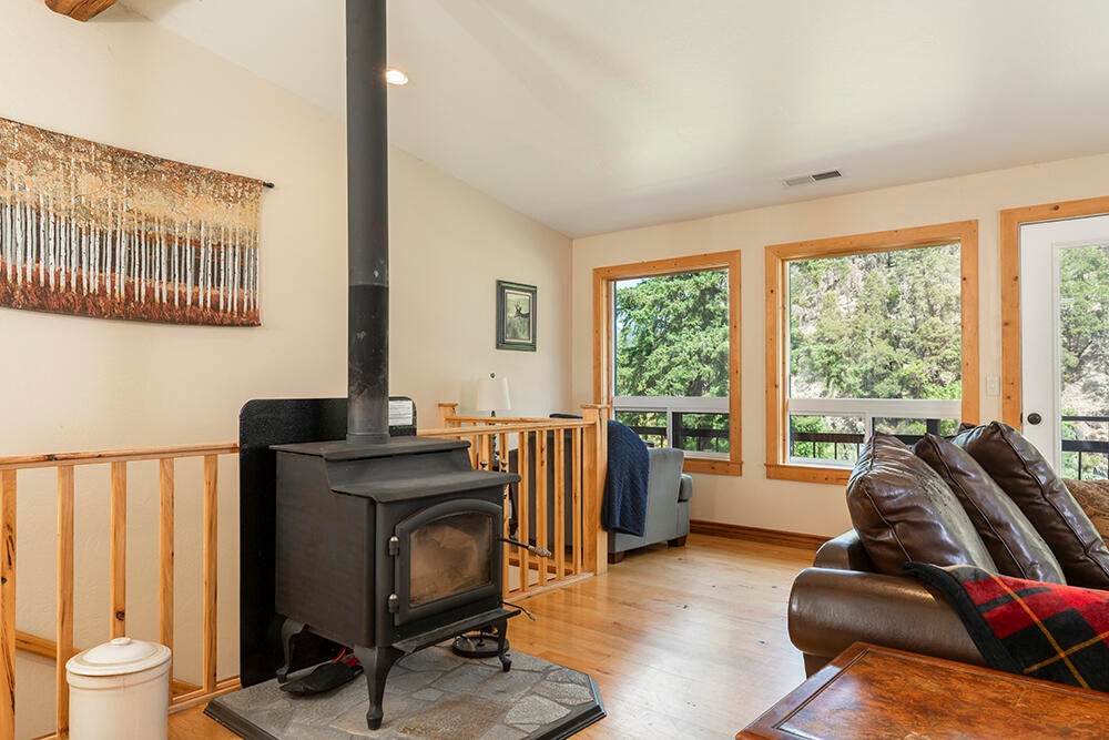11926 Galice Road Merlin, OR 97532 - Photo 11 of 61 11