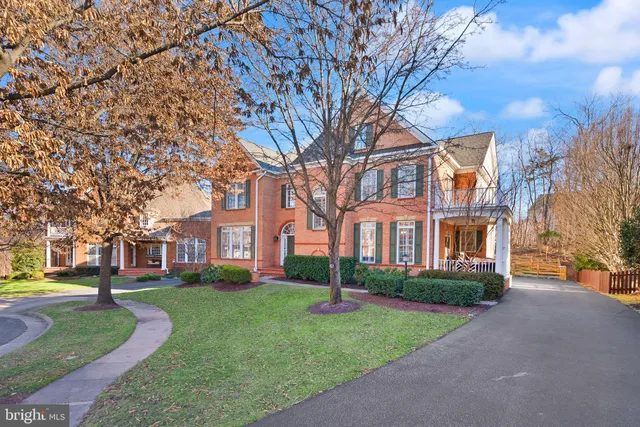 $1,420,000 | 19126 Stream Crossing Court, Leesburg, VA 20176