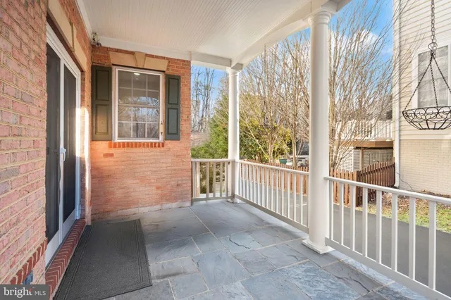 $1,420,000 | 19126 Stream Crossing Court, Leesburg, VA 20176