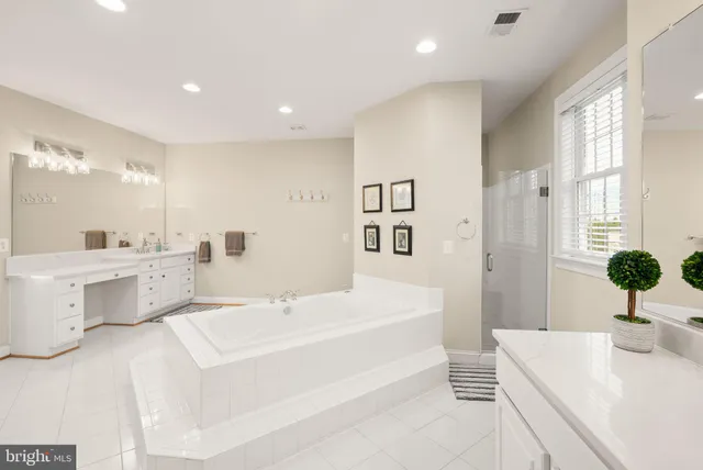 $1,420,000 | 19126 Stream Crossing Court, Leesburg, VA 20176