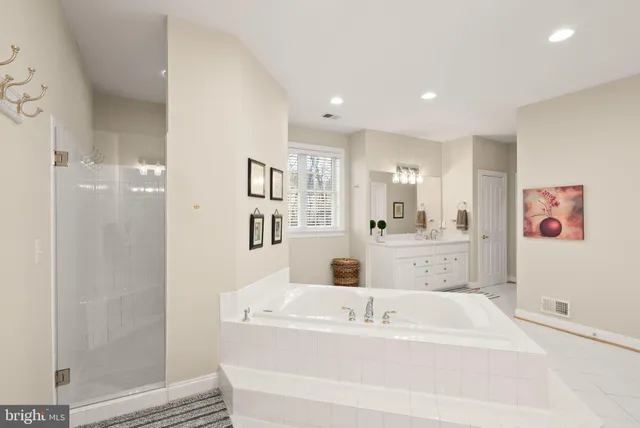 $1,420,000 | 19126 Stream Crossing Court, Leesburg, VA 20176