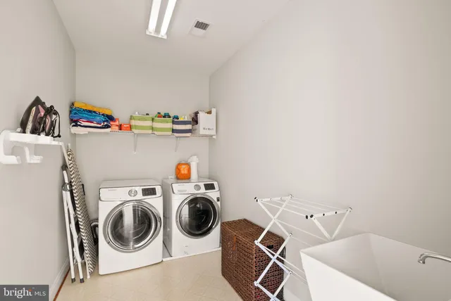 $1,420,000 | 19126 Stream Crossing Court, Leesburg, VA 20176