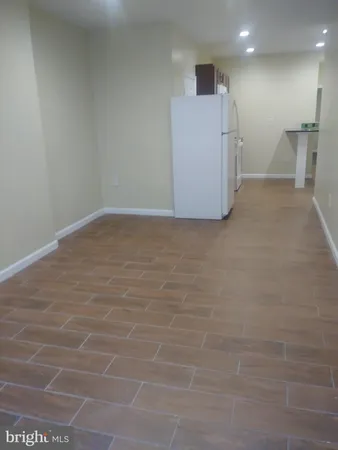 a view of a livingroom with an empty space