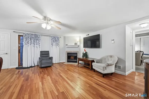 $2,400 | 46 Little Oak Lane, Unit 46, Rocky Hill, CT 06067