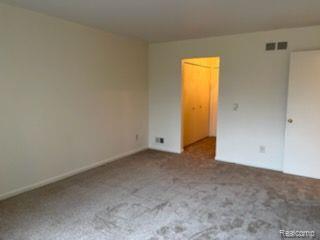 29606 Middlebelt Road, Unit 2804 Farmington Hills, MI 48334 - Photo 11 of 17