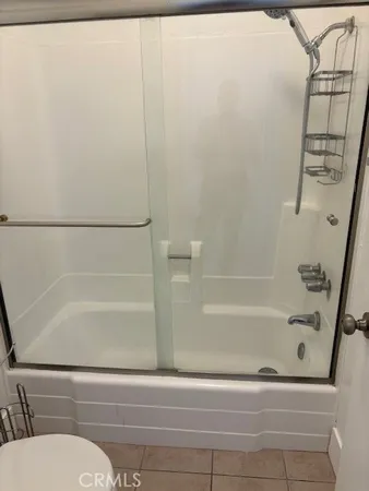 $385,000 | 18530 Hatteras Street, Unit 326, Tarzana, CA 91356