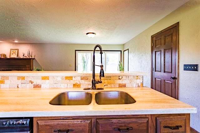 4301 West Petty Road Muncie, IN 47304 - Photo 13 of 28 Gallery Image 13