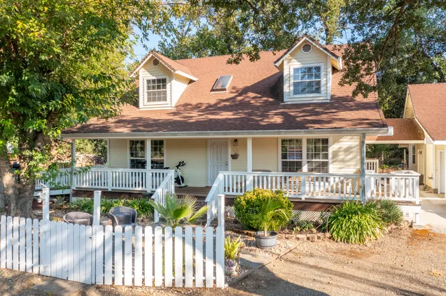 $399,900 | 6024 Hornbeck Lane, Anderson, CA 96007