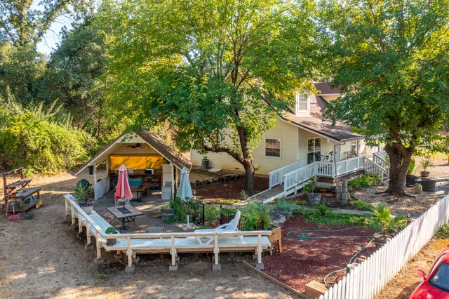 $399,900 | 6024 Hornbeck Lane, Anderson, CA 96007