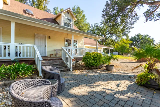 $399,900 | 6024 Hornbeck Lane, Anderson, CA 96007