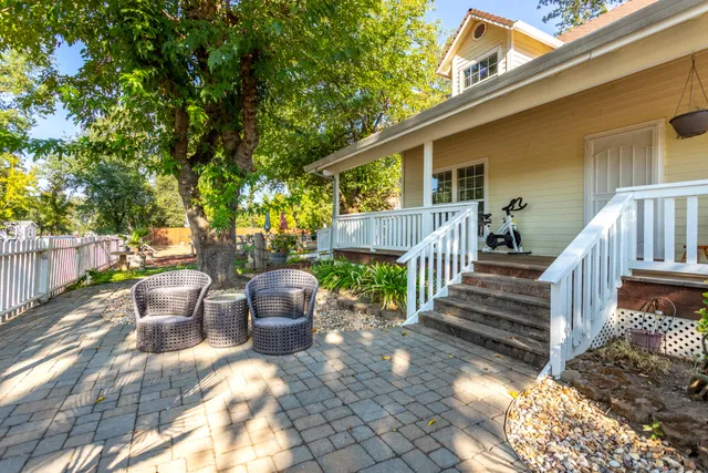 $399,900 | 6024 Hornbeck Lane, Anderson, CA 96007