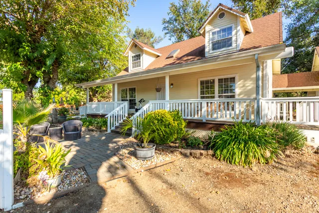 $399,900 | 6024 Hornbeck Lane, Anderson, CA 96007