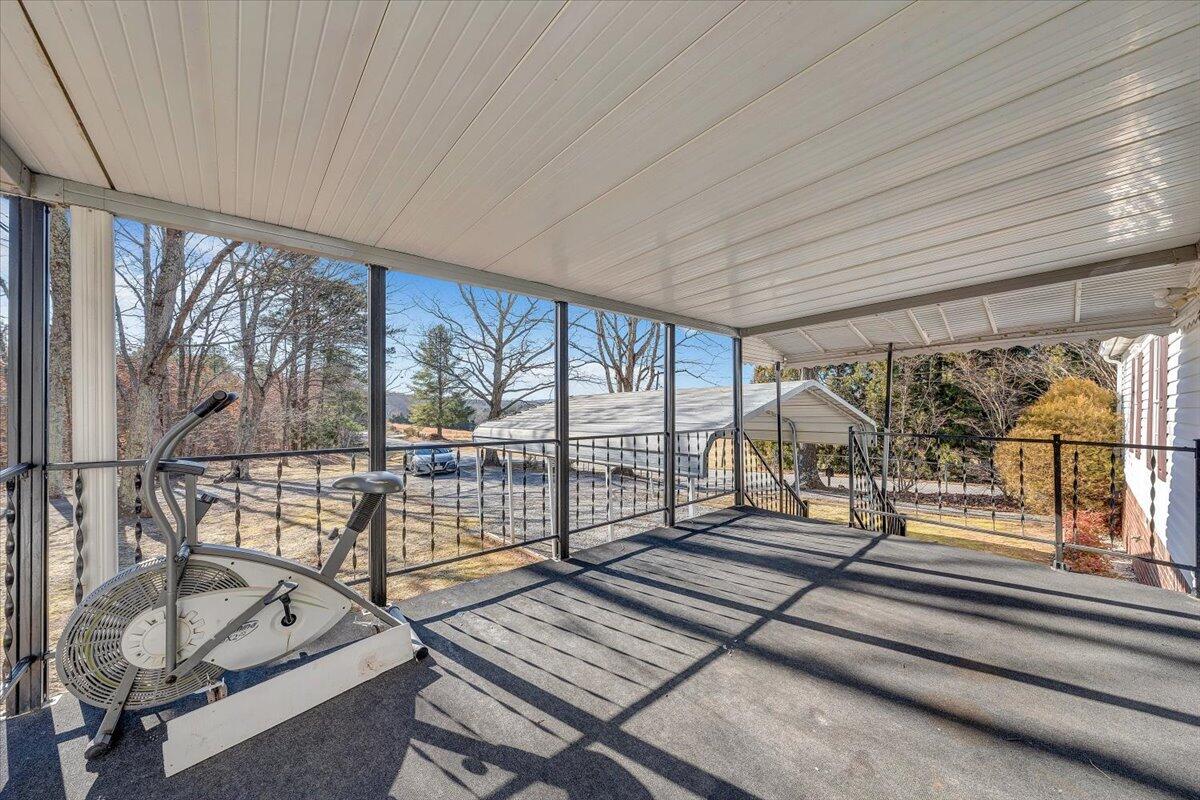 829 Moorman Mill Road Rustburg, VA 24588 - Photo 4 of 45 a living room with large windows