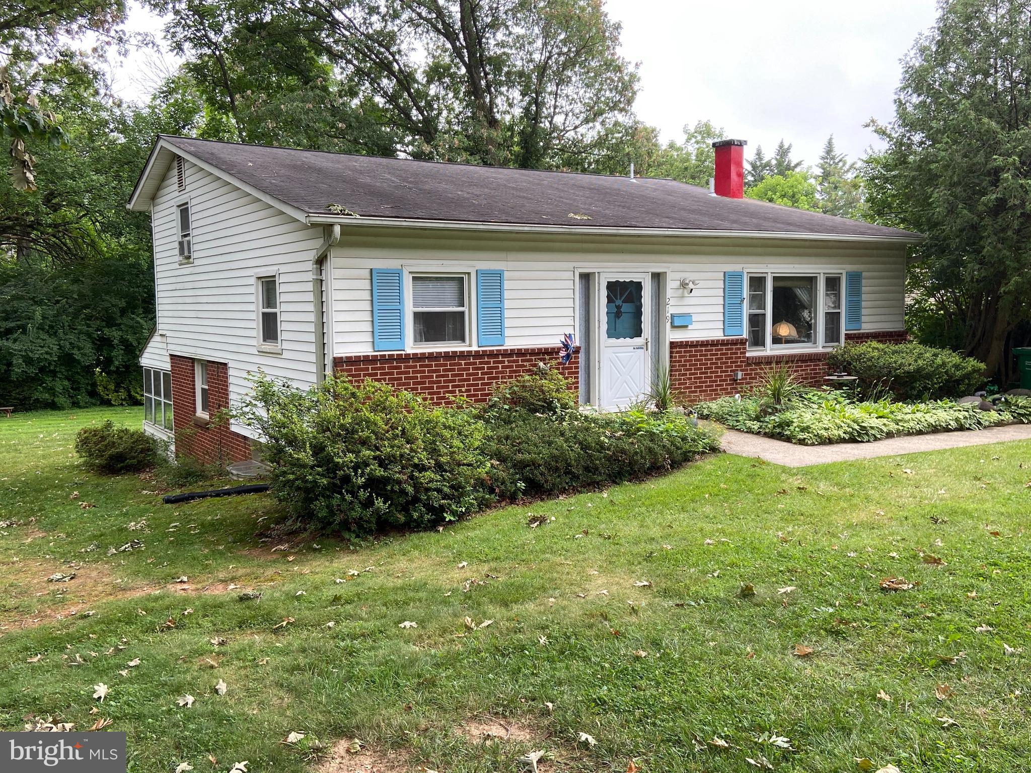 219 Oakton Road Gaithersburg, MD 20877 - Photo 14 of 18 Gallery Image 14
