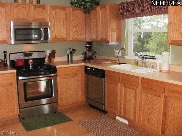 4505 Brooks Road Cleveland, OH 44105 - Photo 5 of 19