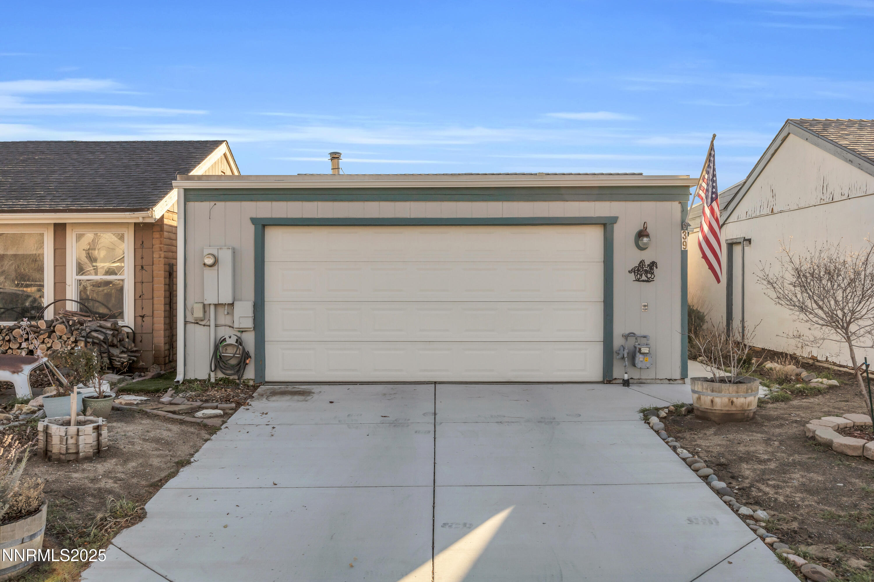 39 Granite Way Carson City, NV 89706 - Photo 2 of 27 IMG_4721
