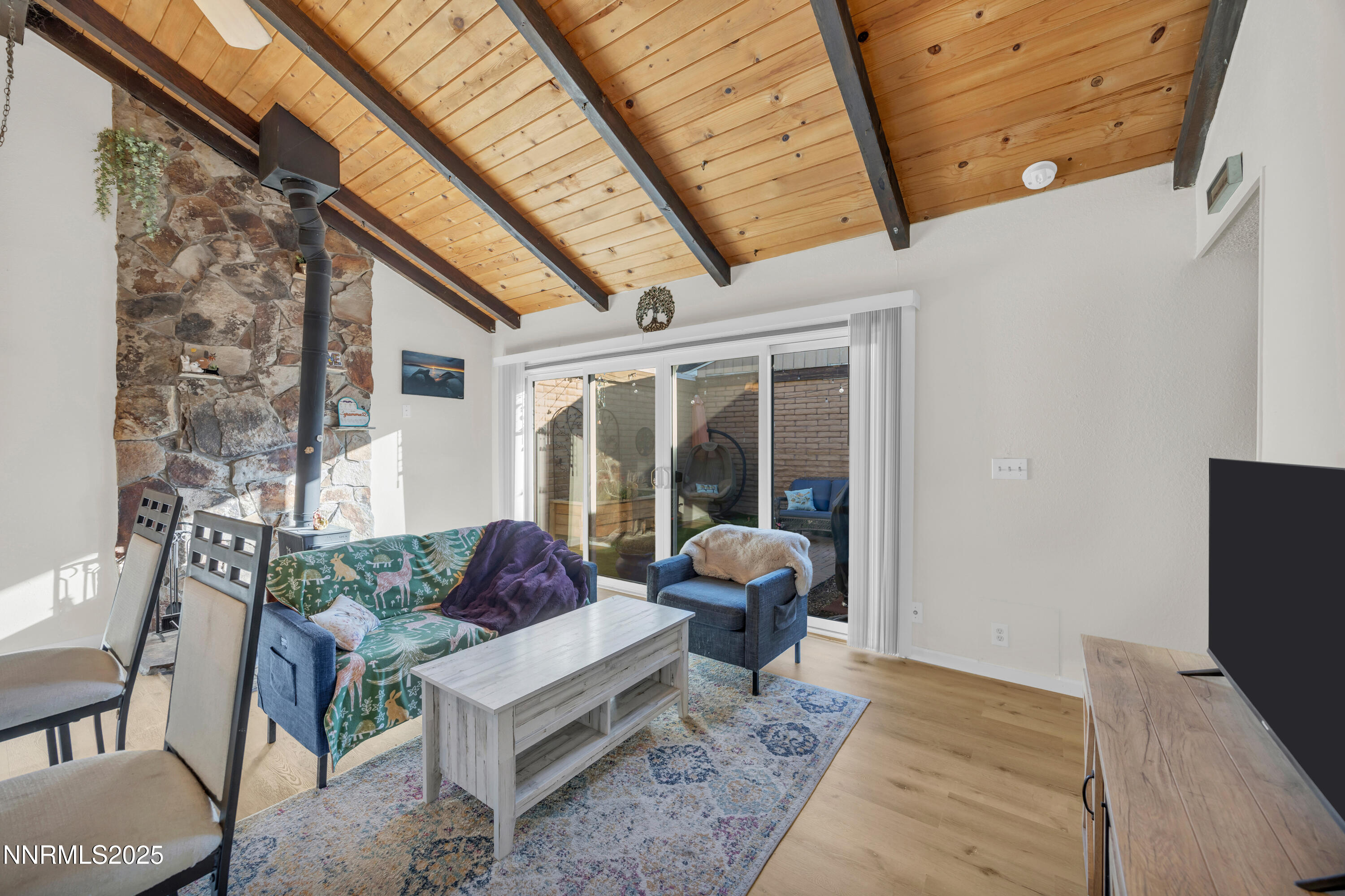 39 Granite Way Carson City, NV 89706 - Photo 5 of 27 IMG_4748