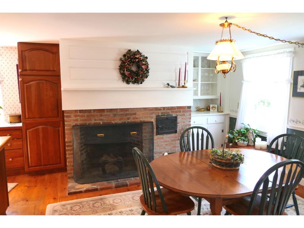 140 Montelona Road Goffstown, NH 03045 - Photo 12 of 36 Gallery Image 12