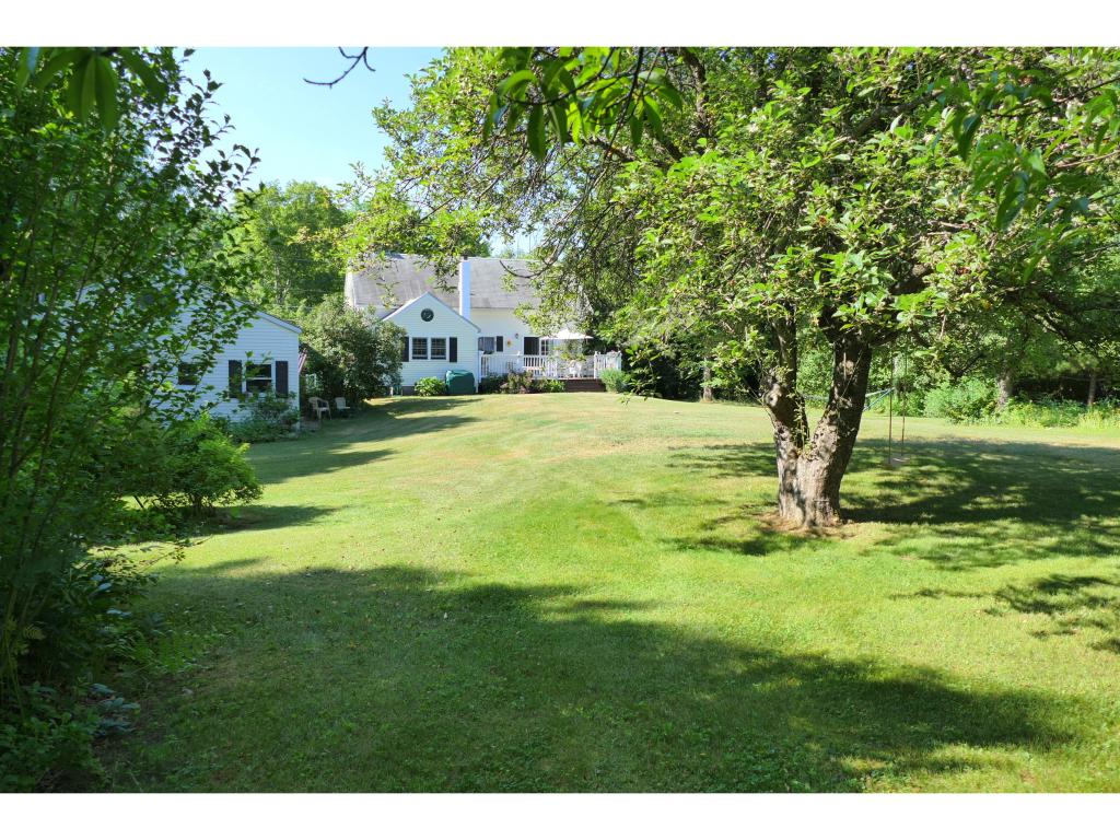 140 Montelona Road Goffstown, NH 03045 - Photo 35 of 36 Gallery Image 35