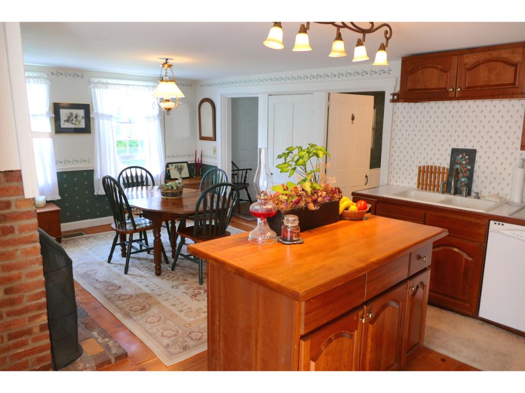 140 Montelona Road Goffstown, NH 03045 - Photo 8 of 36 Gallery Image 8