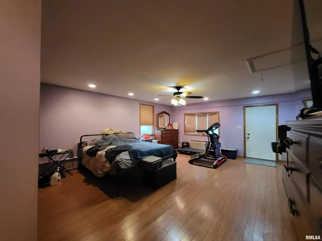 $395,000 | 2400 Springfield Road, Delavan, IL 61734