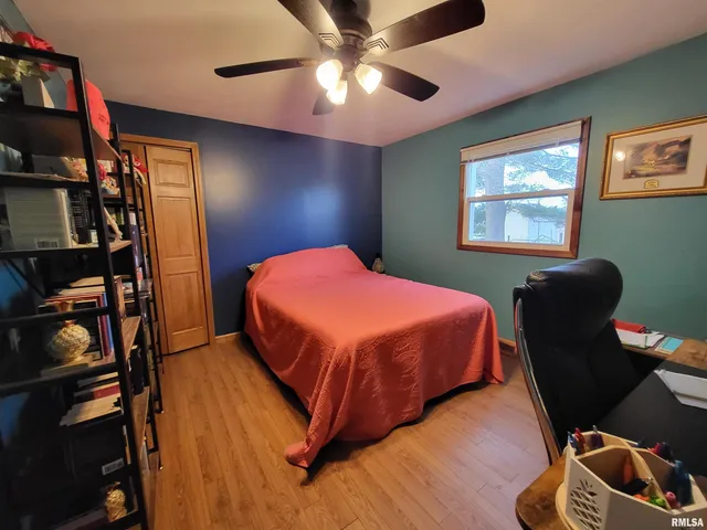 $395,000 | 2400 Springfield Road, Delavan, IL 61734